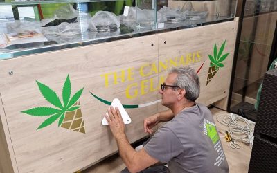 Instalación de vinilos e iluminación